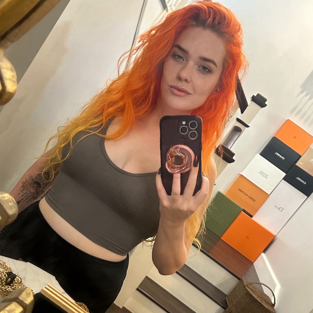 Meet your Posher, Chrystina